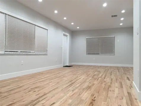 3861 SW 29th Street Miami FL 33134