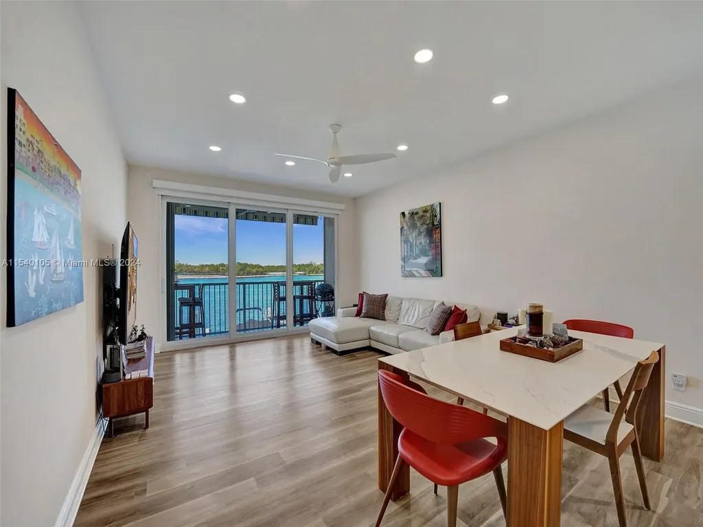 4212 N Ocean Drive Hollywood FL 33019