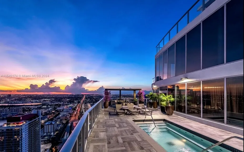 4010 S Ocean Drive Hollywood FL 33019