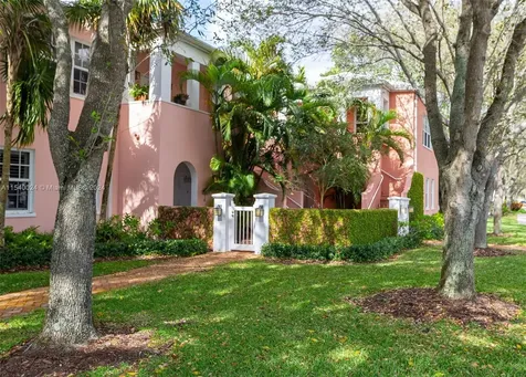 572 Loretto Avenue Coral Gables FL 33146