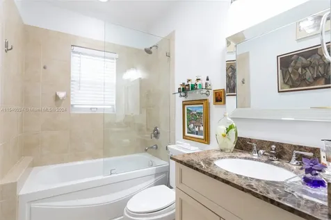 572 Loretto Avenue Coral Gables FL 33146