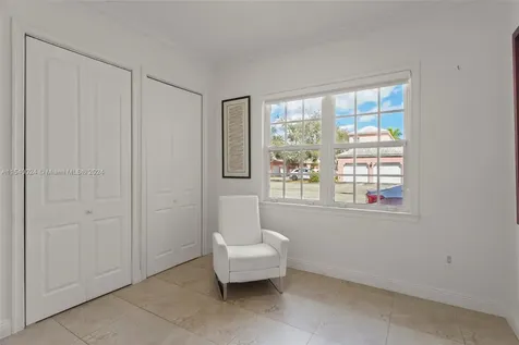 572 Loretto Avenue Coral Gables FL 33146