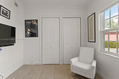 572 Loretto Avenue Coral Gables FL 33146