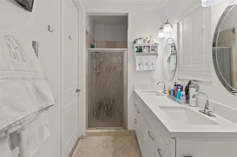 572 Loretto Avenue Coral Gables FL 33146