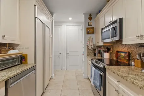 572 Loretto Avenue Coral Gables FL 33146