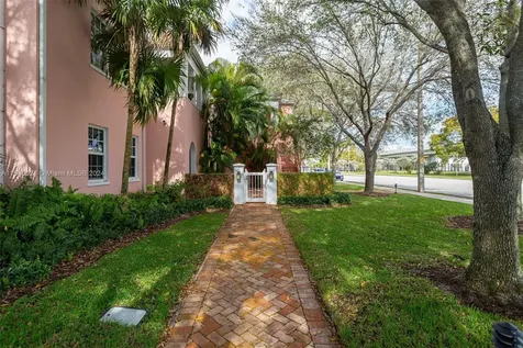 572 Loretto Avenue Coral Gables FL 33146