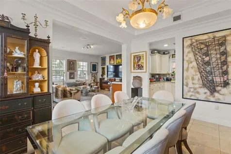 572 Loretto Avenue Coral Gables FL 33146