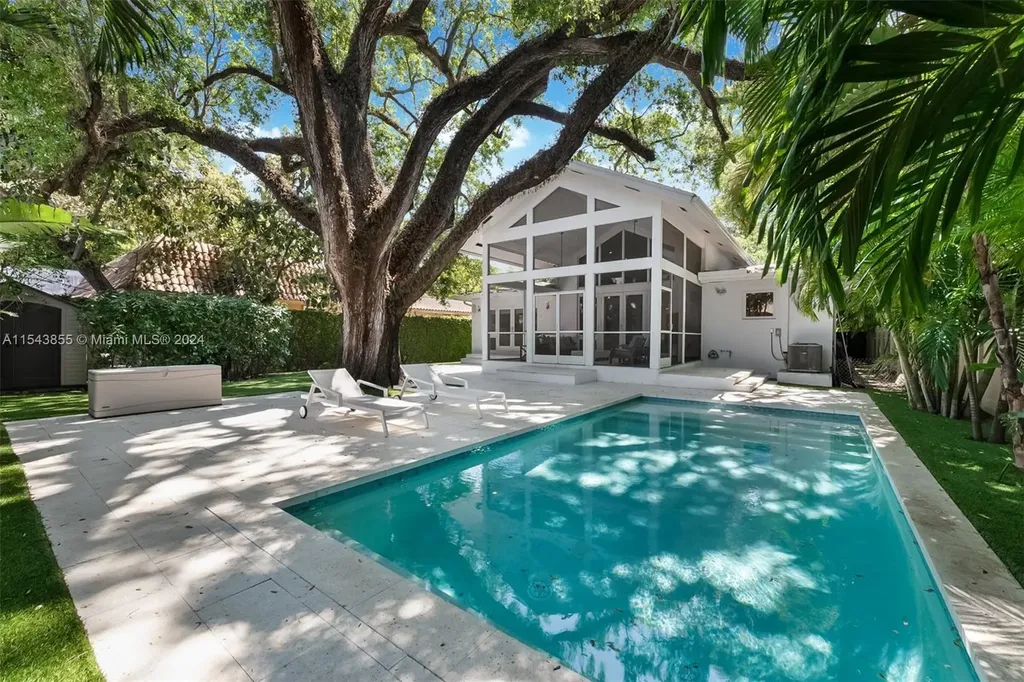 4171 Lybyer Avenue Miami FL 33133