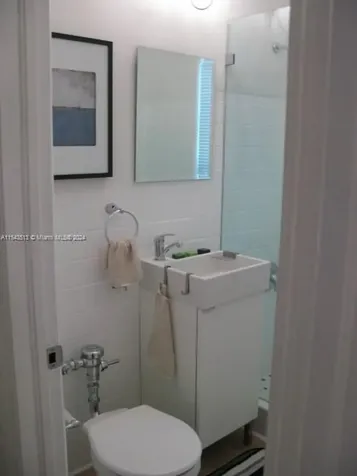 1525 Meridian Avenue Miami Beach FL 33139