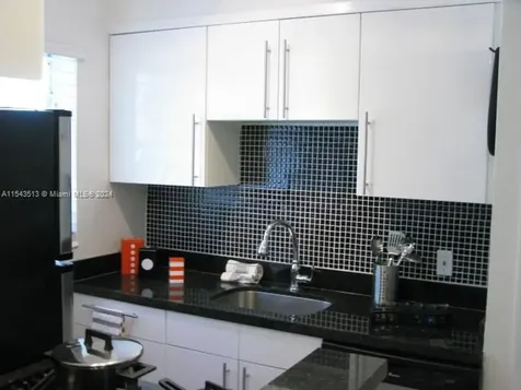 1525 Meridian Avenue Miami Beach FL 33139