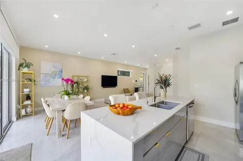 2920 SW 33rd Court Miami FL 33133