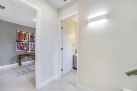 2920 SW 33rd Court Miami FL 33133