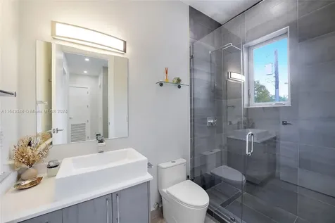 2920 SW 33rd Court Miami FL 33133