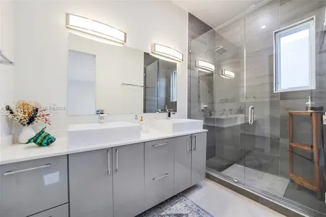 2920 SW 33rd Court Miami FL 33133