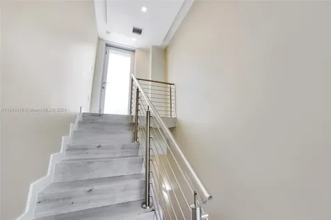 2920 SW 33rd Court Miami FL 33133