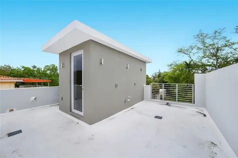 2920 SW 33rd Court Miami FL 33133