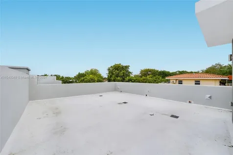 2920 SW 33rd Court Miami FL 33133