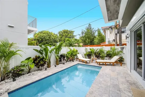 2920 SW 33rd Court Miami FL 33133