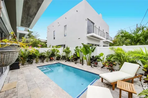 2920 SW 33rd Court Miami FL 33133