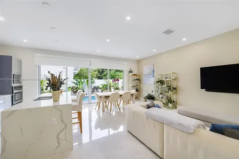 2920 SW 33rd Court Miami FL 33133
