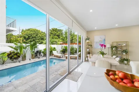 2920 SW 33rd Court Miami FL 33133