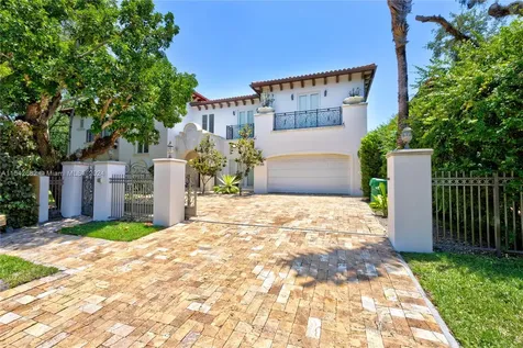 5760 La Luneta Avenue Miami FL 33155