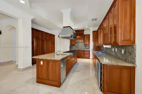 5760 La Luneta Avenue Miami FL 33155