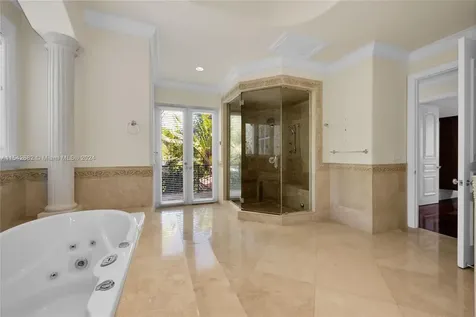 5760 La Luneta Avenue Miami FL 33155