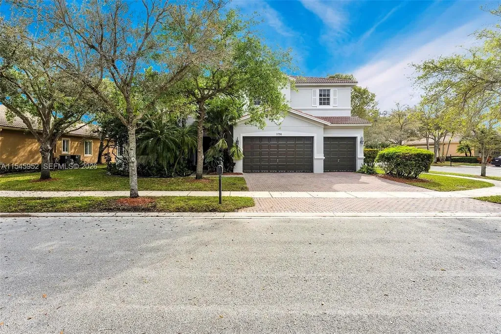 3794 W Coquina Way Weston FL 33332
