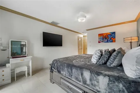 121 NE 3rd Street Dania Beach FL 33004