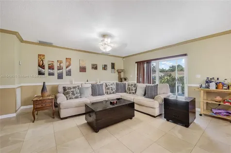 121 NE 3rd Street Dania Beach FL 33004