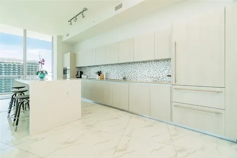 4111 S Ocean Drive Hollywood FL 33019