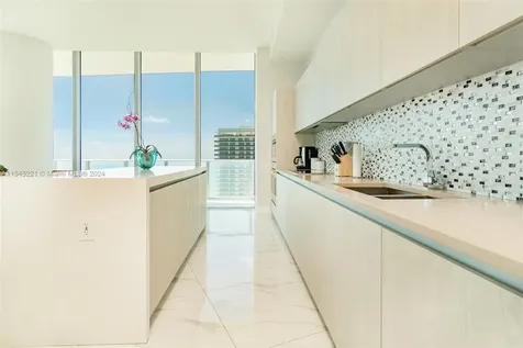4111 S Ocean Drive Hollywood FL 33019