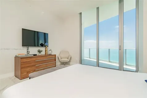 4111 S Ocean Drive Hollywood FL 33019