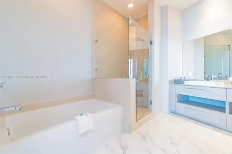 4111 S Ocean Drive Hollywood FL 33019