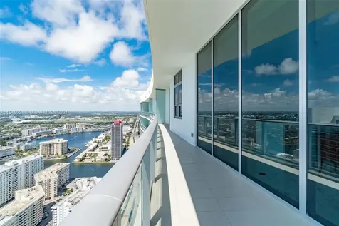 4111 S Ocean Drive Hollywood FL 33019