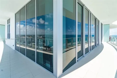 4111 S Ocean Drive Hollywood FL 33019