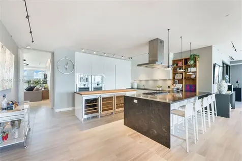 4701 N Meridian Avenue Miami Beach FL 33140