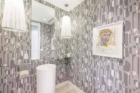 4701 N Meridian Avenue Miami Beach FL 33140