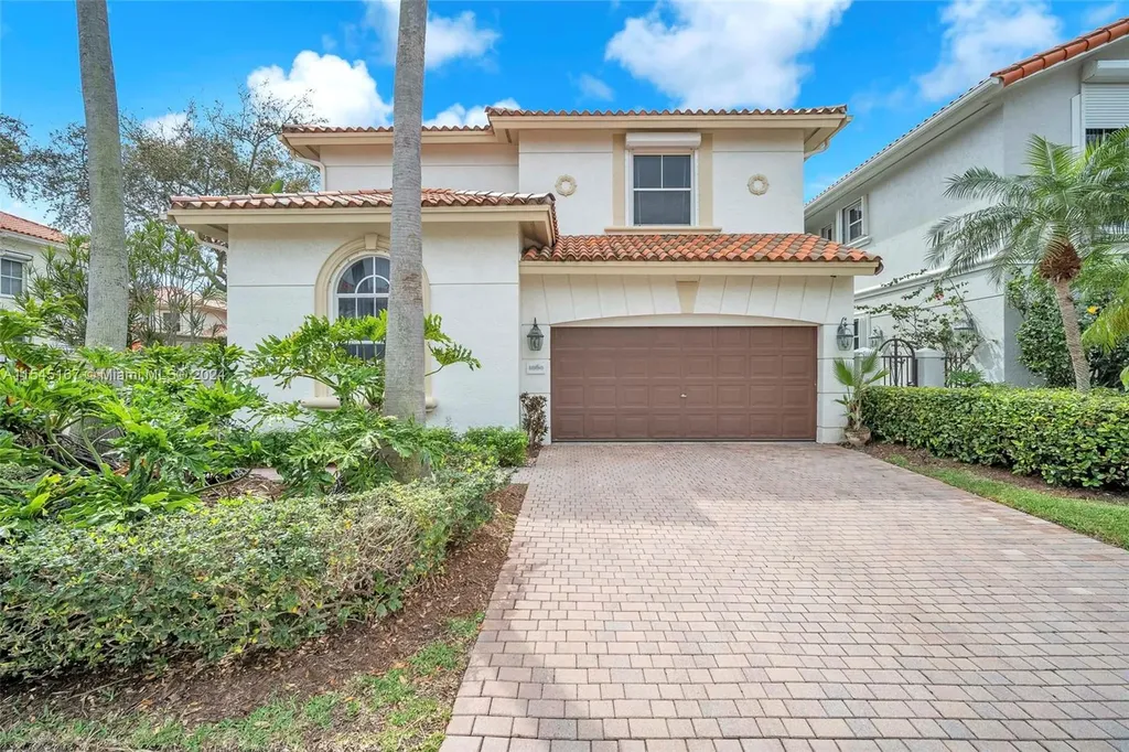 1060 Waterside Lane Hollywood FL 33019