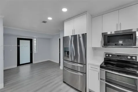 261 El Dorado Parkway Plantation FL 33317