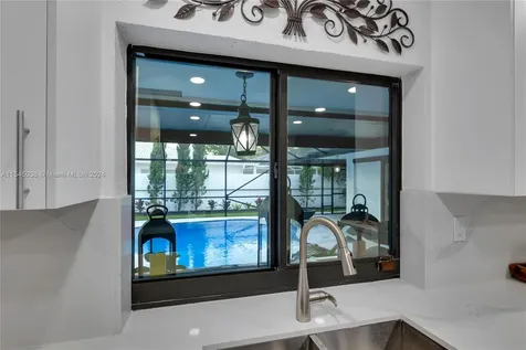 261 El Dorado Parkway Plantation FL 33317