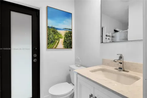 261 El Dorado Parkway Plantation FL 33317