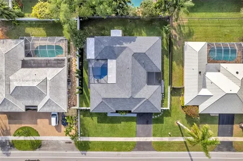 261 El Dorado Parkway Plantation FL 33317