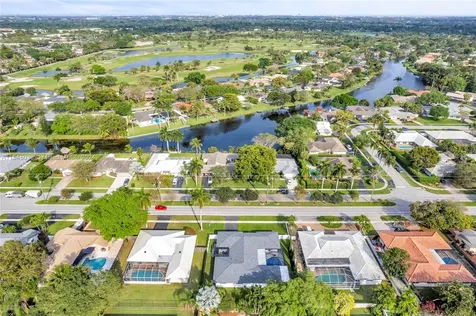 261 El Dorado Parkway Plantation FL 33317