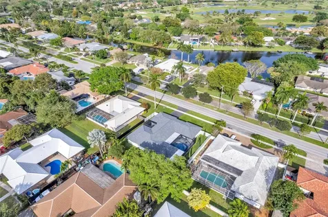 261 El Dorado Parkway Plantation FL 33317