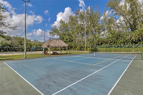 261 El Dorado Parkway Plantation FL 33317