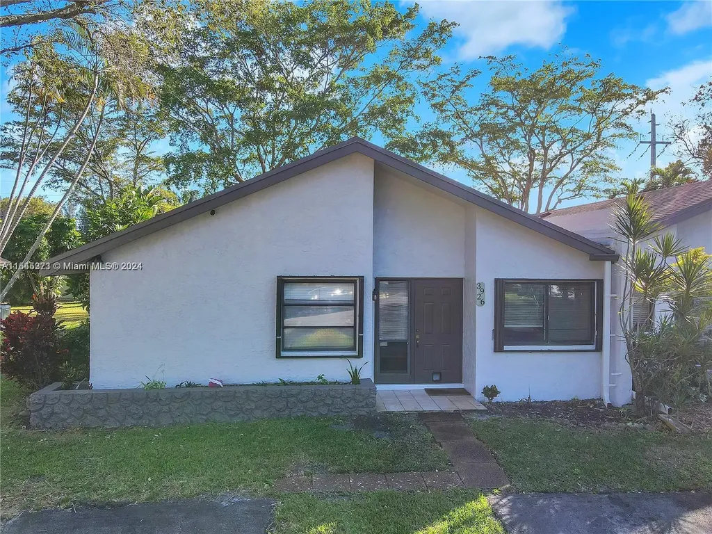 3926 S Arelia Drive S Delray Beach FL 33445