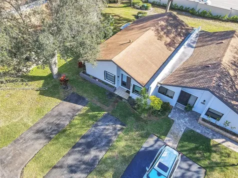 3926 S Arelia Drive S Delray Beach FL 33445