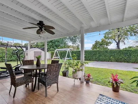 5558 SW 89th Place Miami FL 33165